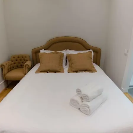 דירה Charming Light-filled Spacious